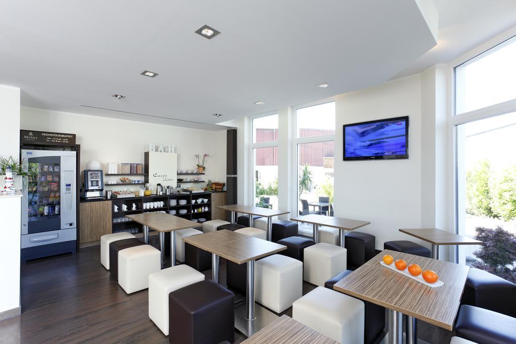 Mysky Hotel Pulheim Exterior photo